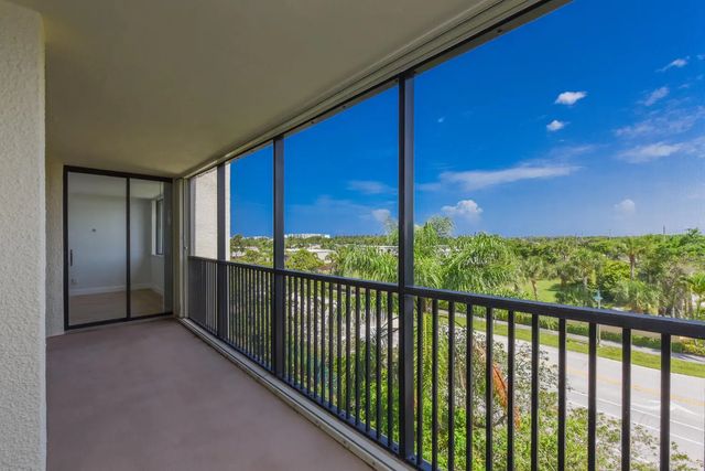 2 of 34 - 1605 S Us Highway 1 #m1-403, Jupiter, FL