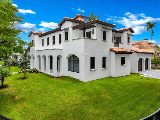 2 of 60 - 5111 Alhambra Circle, Coral Gables, FL