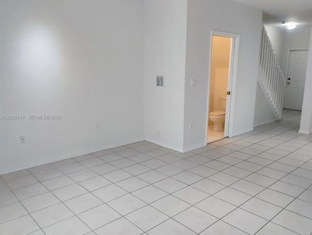 4 of 12 - 5725 Nw 114th Path #107, Doral, FL
