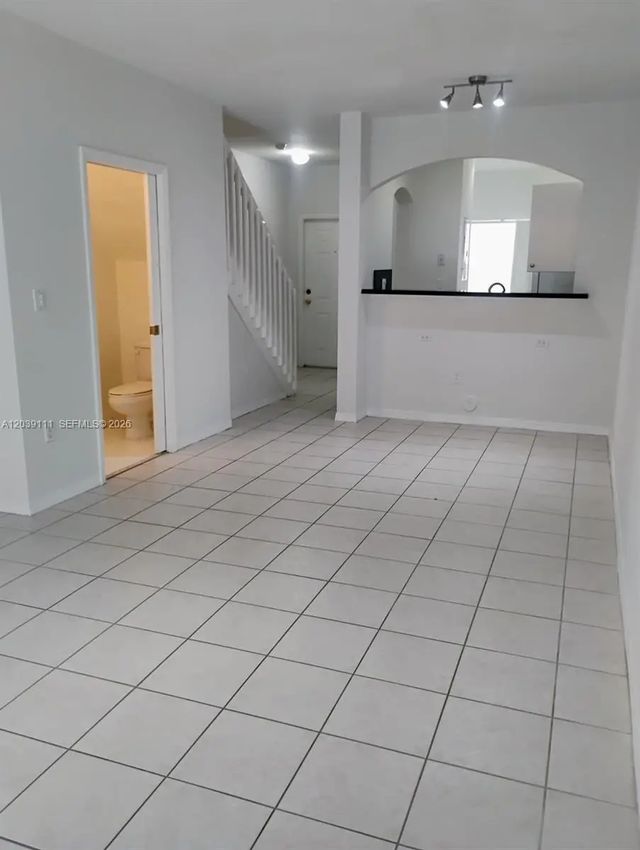 5 of 12 - 5725 Nw 114th Path #107, Doral, FL