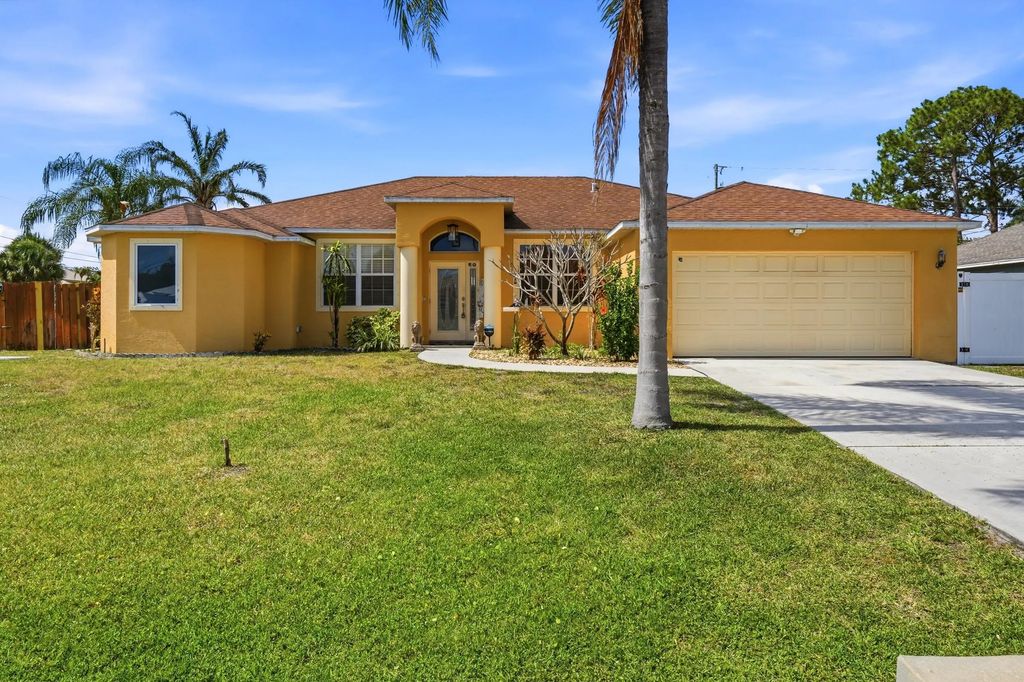 1202 Sw San Esteban Avenue, Port St. Lucie