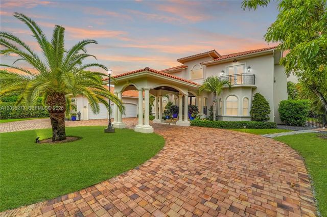 3 of 48 - 11111 Sw 77th Avenue, Pinecrest, FL