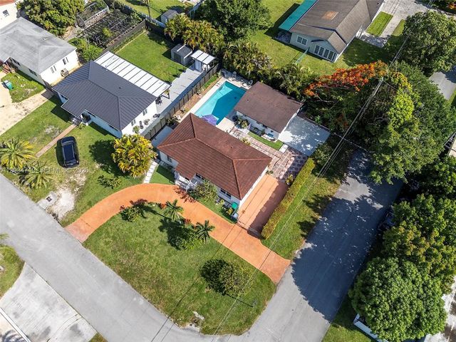 3 of 34 - 6801 Sw 27th Street, Miami, FL