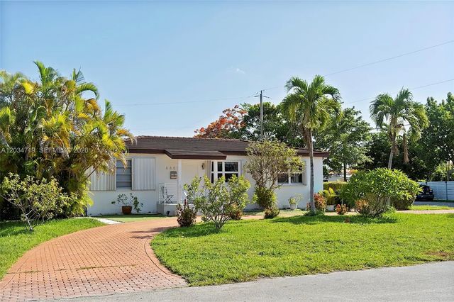 4 of 34 - 6801 Sw 27th Street, Miami, FL