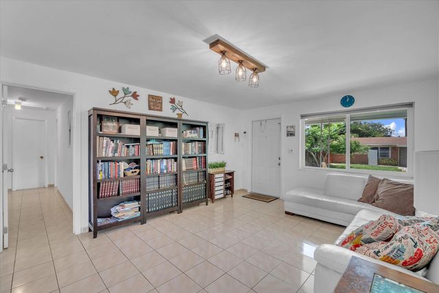 5 of 19 - 7321 Cody Street, Hollywood, FL
