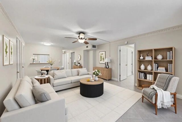 2 of 35 - 400 Se 10th Street #205, Deerfield Beach, FL