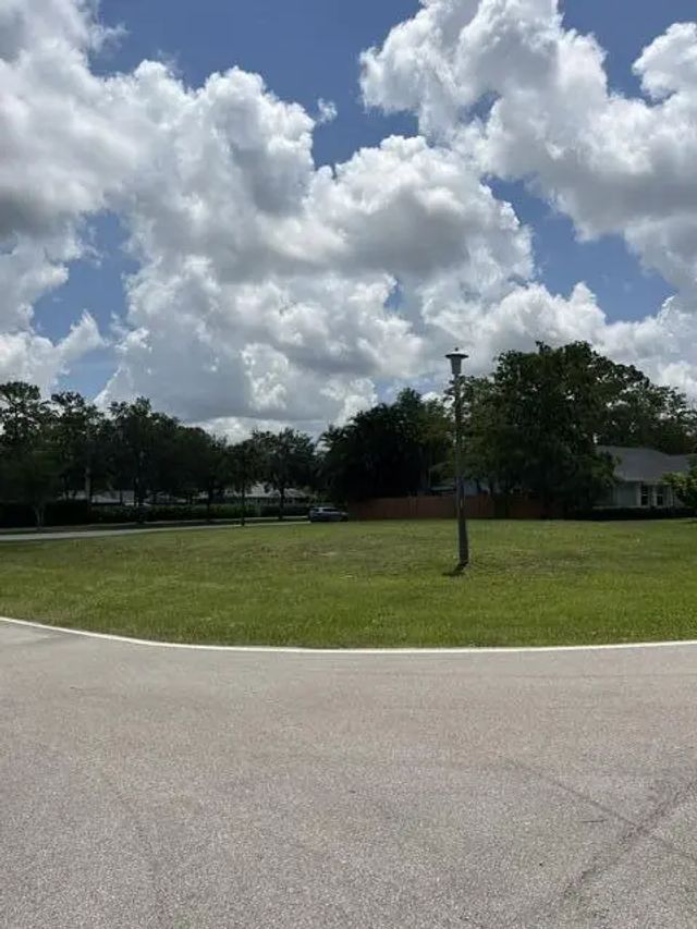 2 of 6 - 1094 Primrose Lane, Wellington, FL
