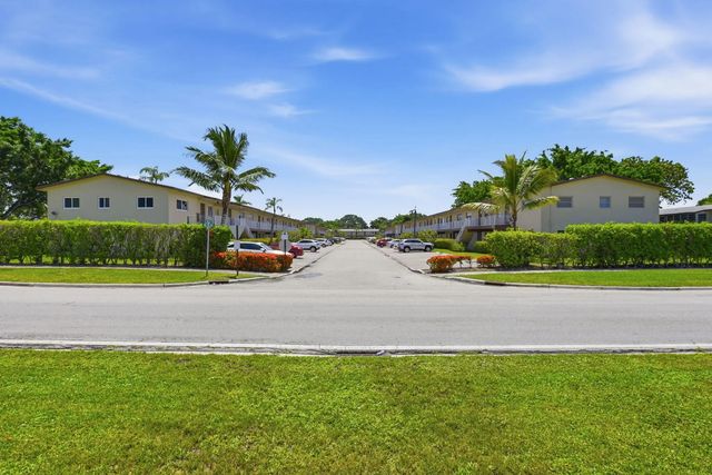 7505 Nw 5th Place #203, Margate