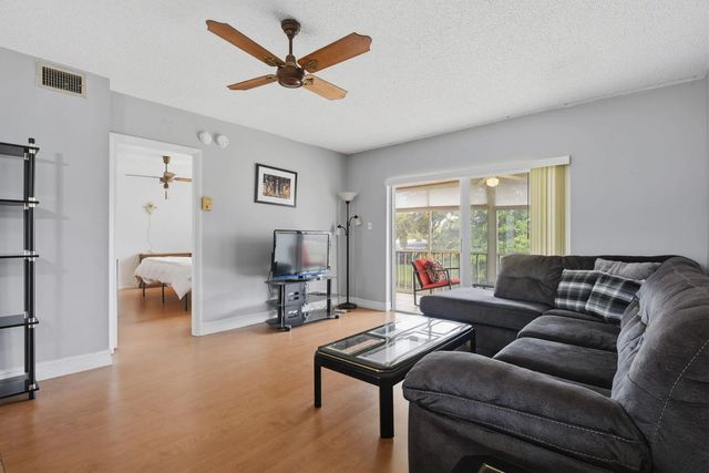 4 of 37 - 7505 Nw 5th Place #203, Margate, FL