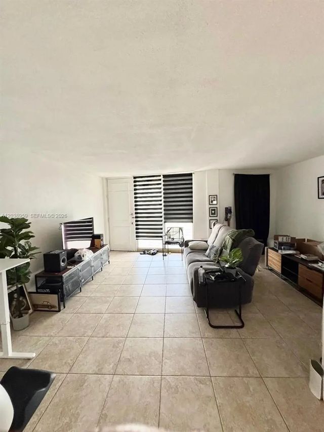 2 of 33 - 1100 Alton Road #5d, Miami Beach, FL