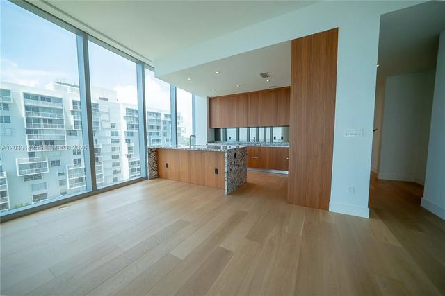 2 of 30 - 175 Se 25th Road #702, Miami, FL