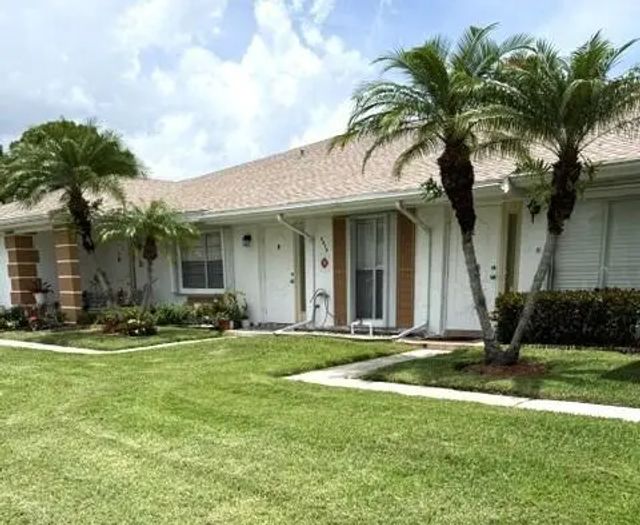 1216 S S Lakes End Drive #apt D, Fort Pierce