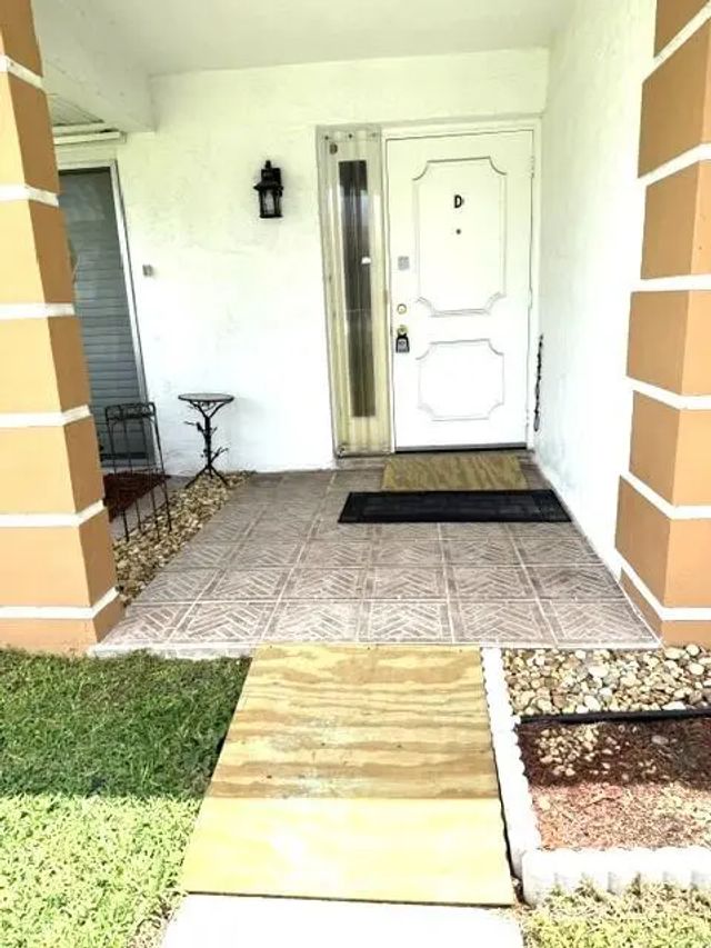 2 of 20 - 1216 S S Lakes End Drive #apt D, Fort Pierce, FL