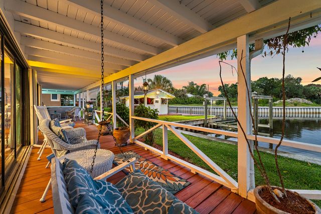 2 of 10 - 715 Sw Rustic Circle, Stuart, FL