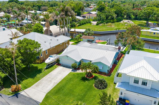 4 of 10 - 715 Sw Rustic Circle, Stuart, FL