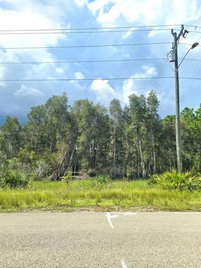 2650 Meadow Road, Lehigh Acres