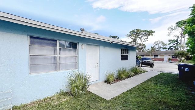 3 of 24 - 4915 Weymouth Street, Lake Worth, FL