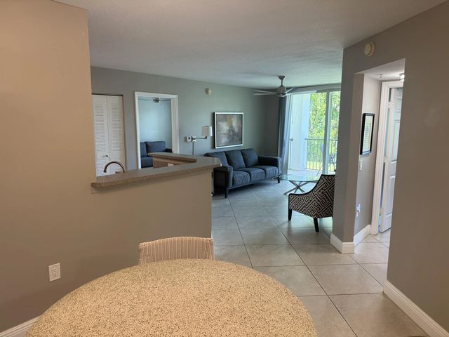 5 of 19 - 902 Villa Circle, Boynton Beach, FL