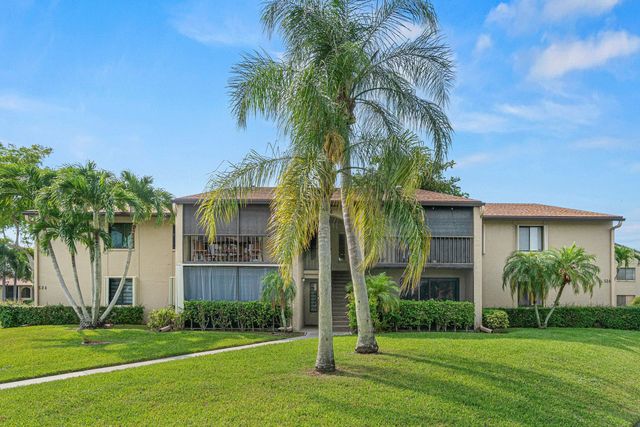 526 Shady Pine Way #d2, Greenacres