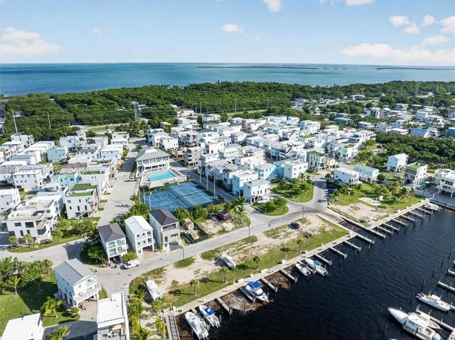 4 of 27 - 94825 Overseas Highway, Key Largo, FL