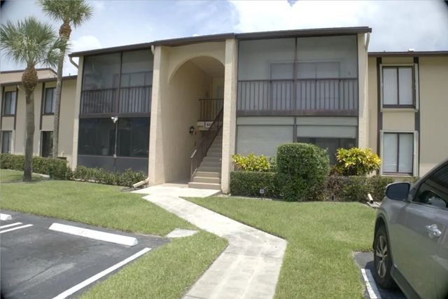824 Sky Pine Way #c1, Greenacres