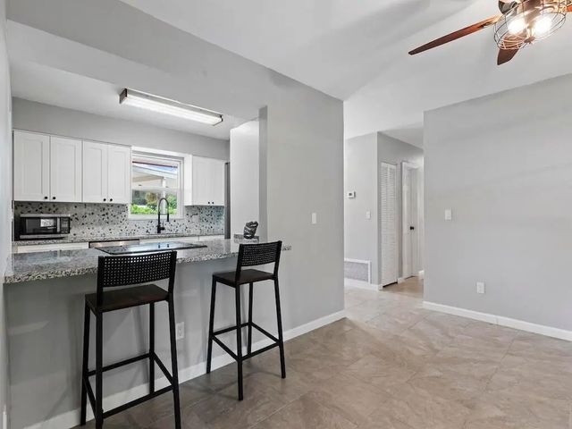 4 of 24 - 474 22nd Street Se, Vero Beach, FL