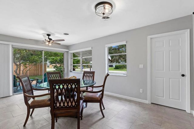 5 of 24 - 474 22nd Street Se, Vero Beach, FL