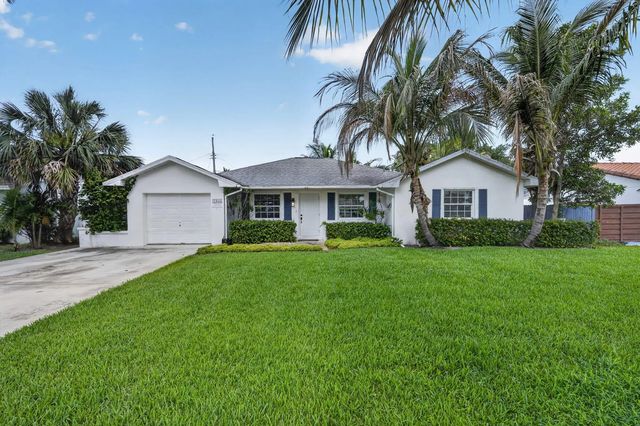 2 of 32 - 1524 Lance Road, Jupiter, FL