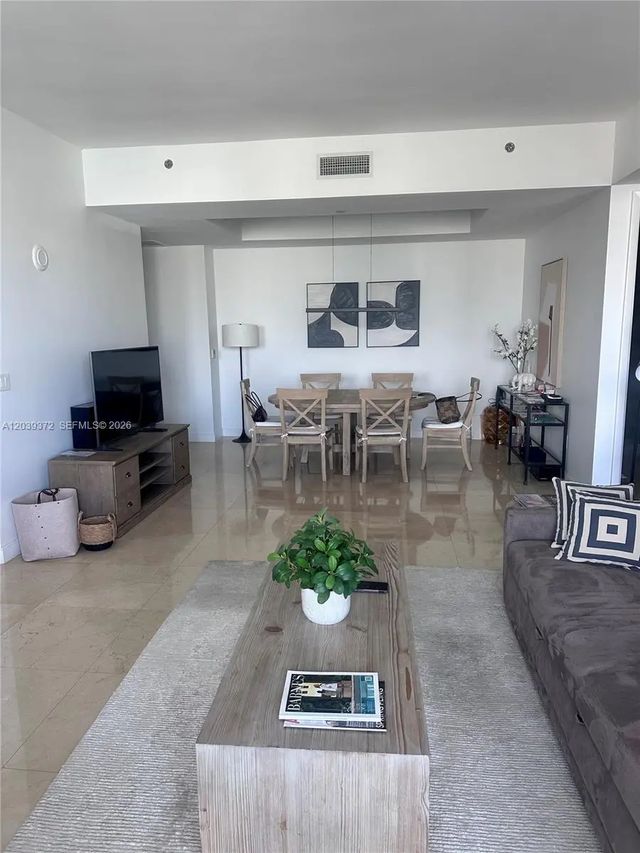 4 of 10 - 15811 Collins Avenue #1505, Sunny Isles Beach, FL