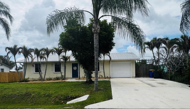 1918 Se Monroe Street, Stuart