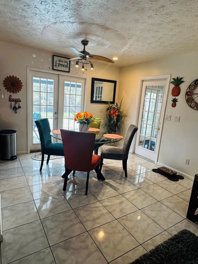 3 of 13 - 1918 Se Monroe Street, Stuart, FL