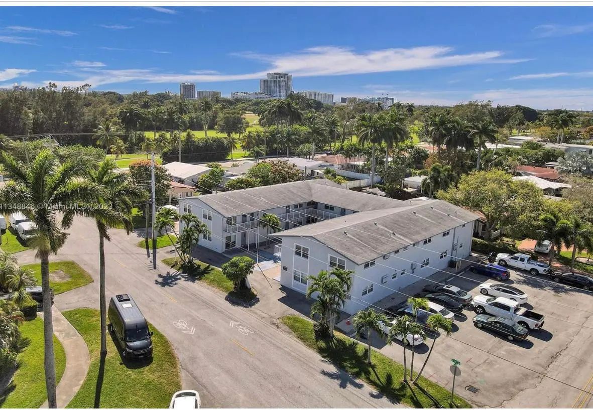930 N 14th Court, Hollywood
