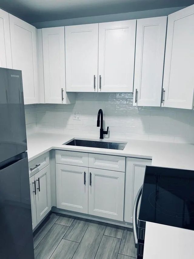 5 of 29 - 930 N 14th Court, Hollywood, FL
