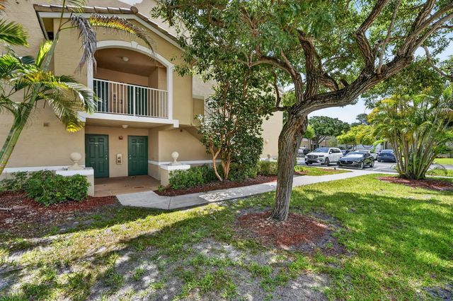 2 of 45 - 236 Village Boulevard #1202, Tequesta, FL