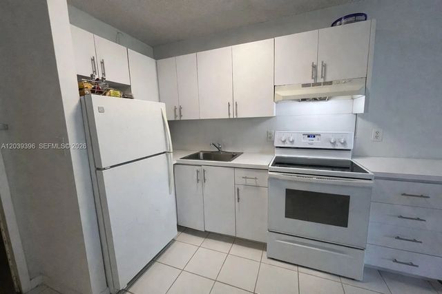 3 of 17 - 710 Washington Avenue #319, Miami Beach, FL