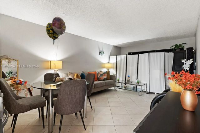 5 of 19 - 9281 Sunrise Lakes Boulevard #308, Sunrise, FL