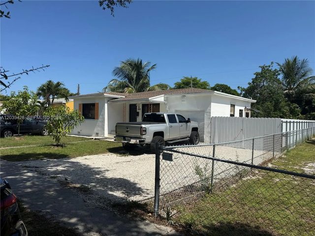 1880 Ne 159th Street, North Miami Beach