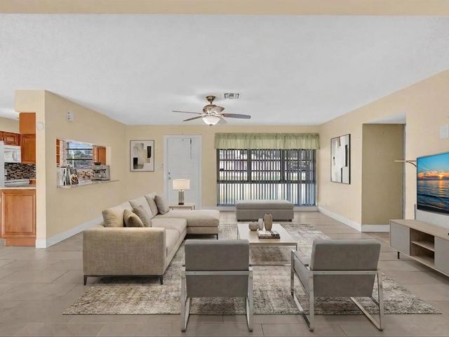 4 of 55 - 4041 Ne 18th Terrace, Pompano Beach, FL
