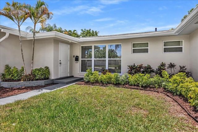 4 of 36 - 611 N Highland Drive, Hollywood, FL