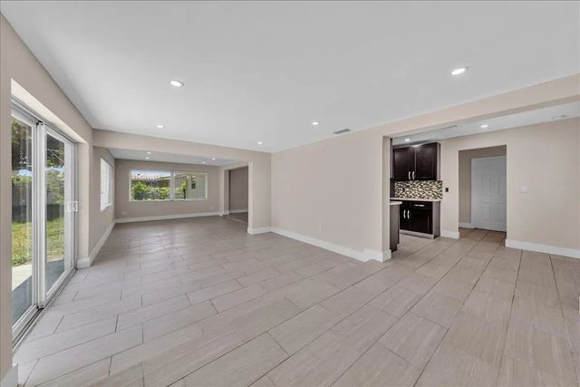 5 of 36 - 611 N Highland Drive, Hollywood, FL