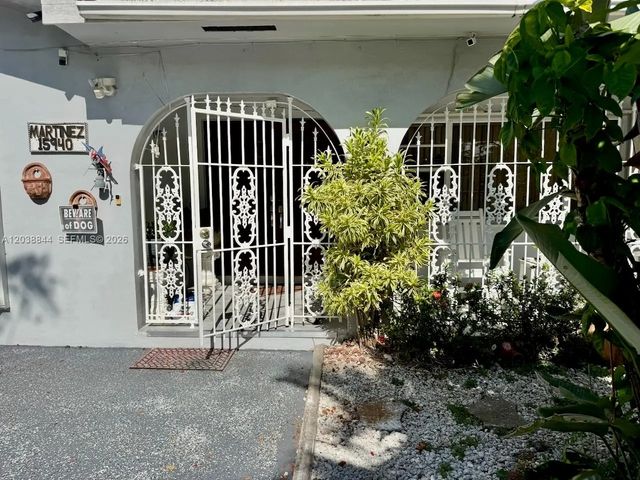 2 of 27 - 15940 Nw 37th Place, Miami Gardens, FL