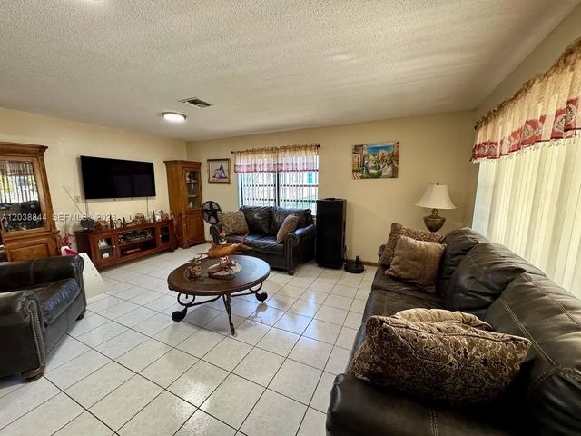 5 of 27 - 15940 Nw 37th Place, Miami Gardens, FL