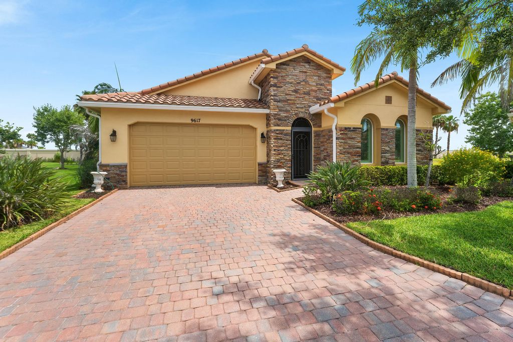 9617 Sw Gum Tree Court, Port St. Lucie