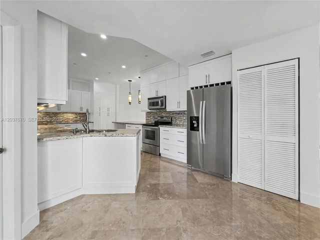3 of 30 - 4725 Nw 104th Avenue, Doral, FL