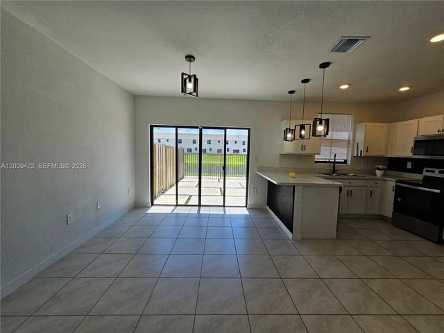4 of 50 - 1473 Ne 5th Avenue #1473, Florida City, FL