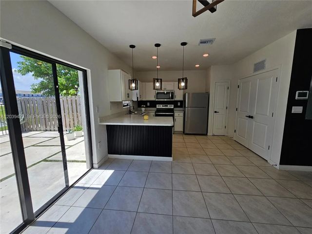 5 of 50 - 1473 Ne 5th Avenue #1473, Florida City, FL