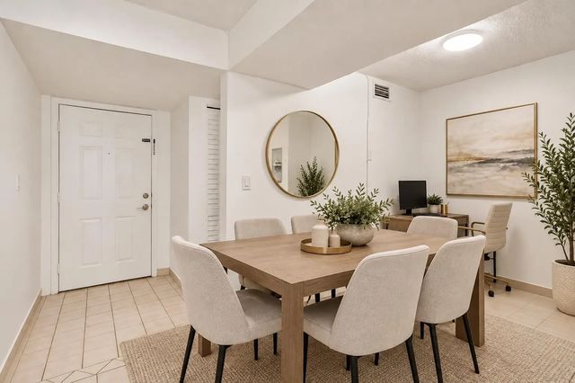 5 of 24 - 300 Palm Circle W #106, Pembroke Pines, FL