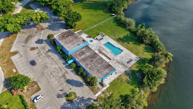 2 of 35 - 4741 Nw 13th Avenue, Deerfield Beach, FL