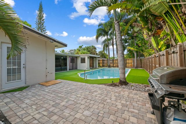 3 of 49 - 3024 Ne 2nd Terrace, Wilton Manors, FL