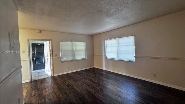 1522 Ne 34th Court #4, Oakland Park